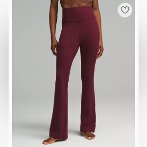 Lululemon Groove Nulu Super-High-Rise Flared Pant
Regular